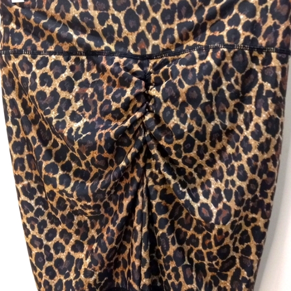Animal Print Sexy Legging with High Waisted Booty Enhanser Size Large - Picture 3 of 6